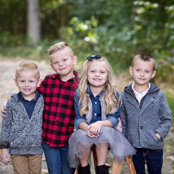 Meet your Posher, Vicki - Picture 1 of 1